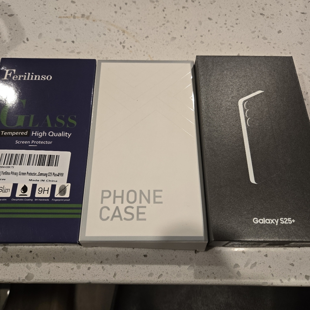 Unlocked Samsung s25 plus 512gb with accessories